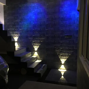 https://jenushi-homestay.negombohotels.net