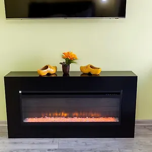 https://vip-apartment-in-of-lviv.hotelslviv.net